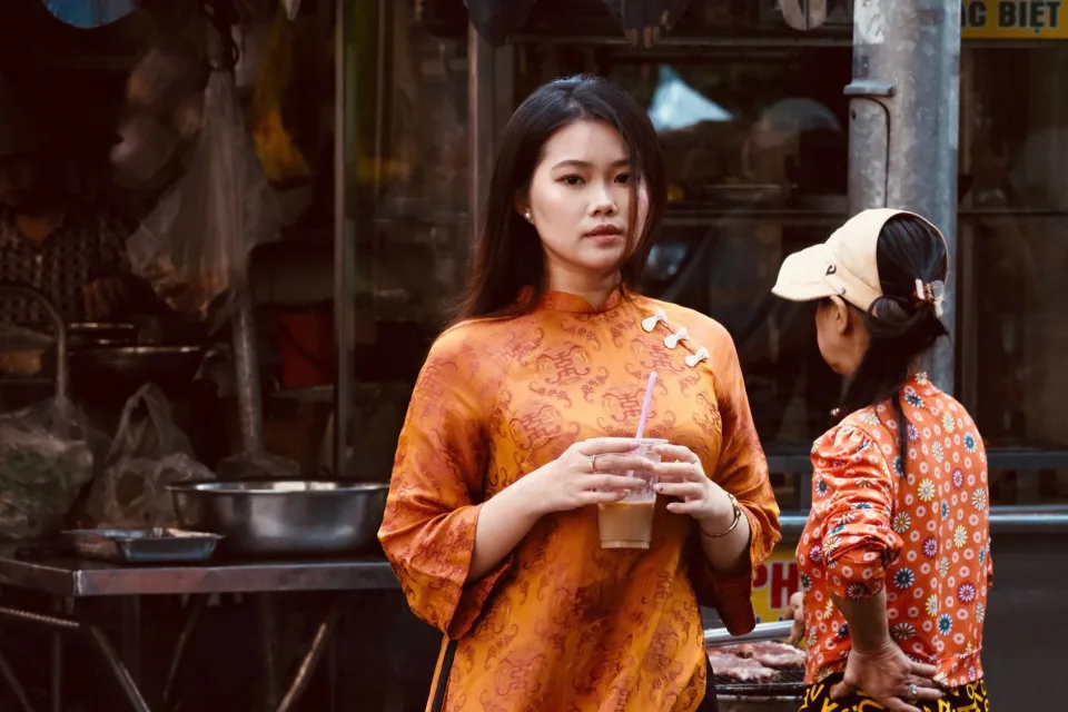 Bàn ăn ấm cúng tại Quán Thiên Hương